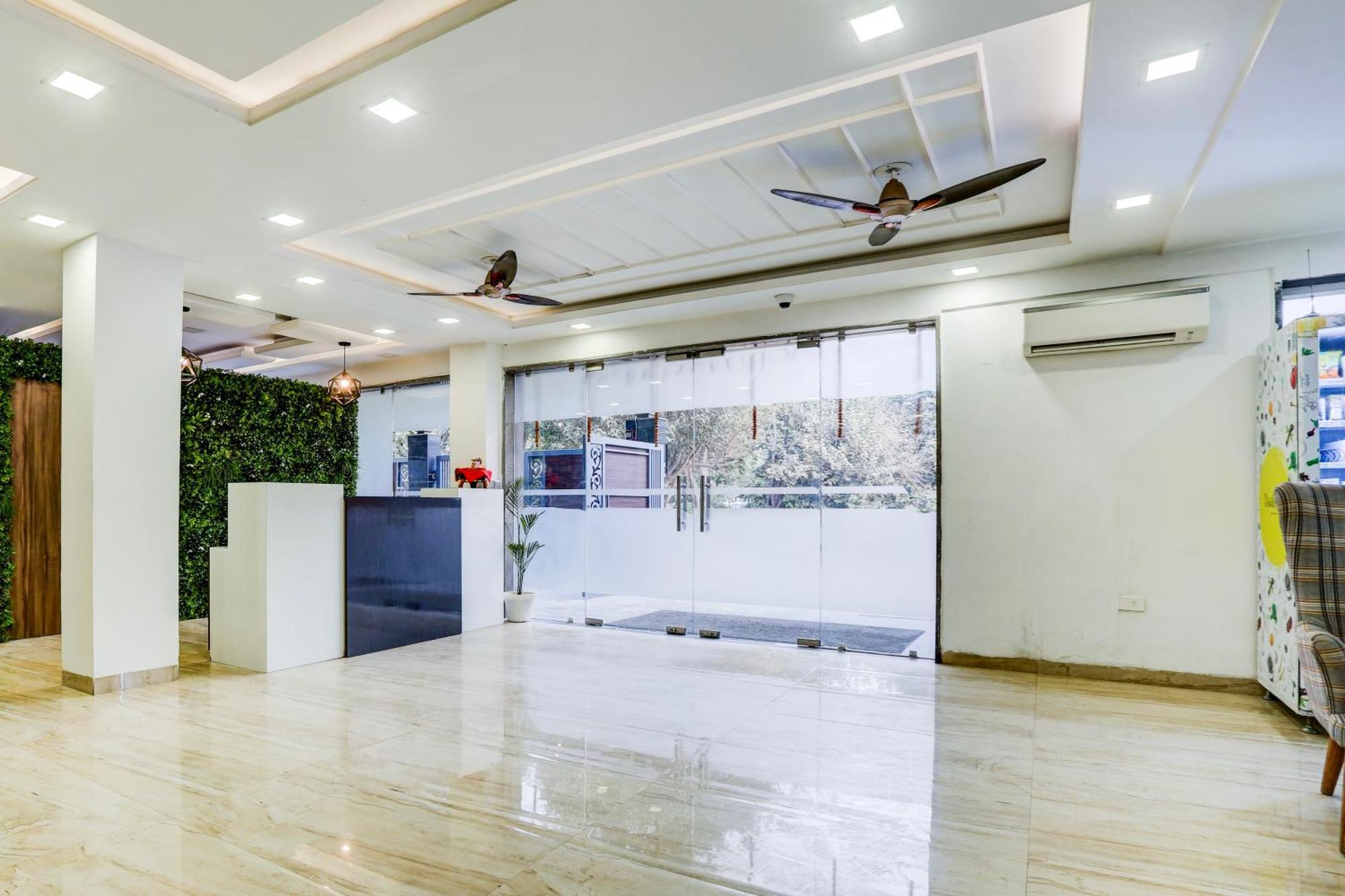 Hotel Greysky Medicity Gurgaon Dış mekan fotoğraf