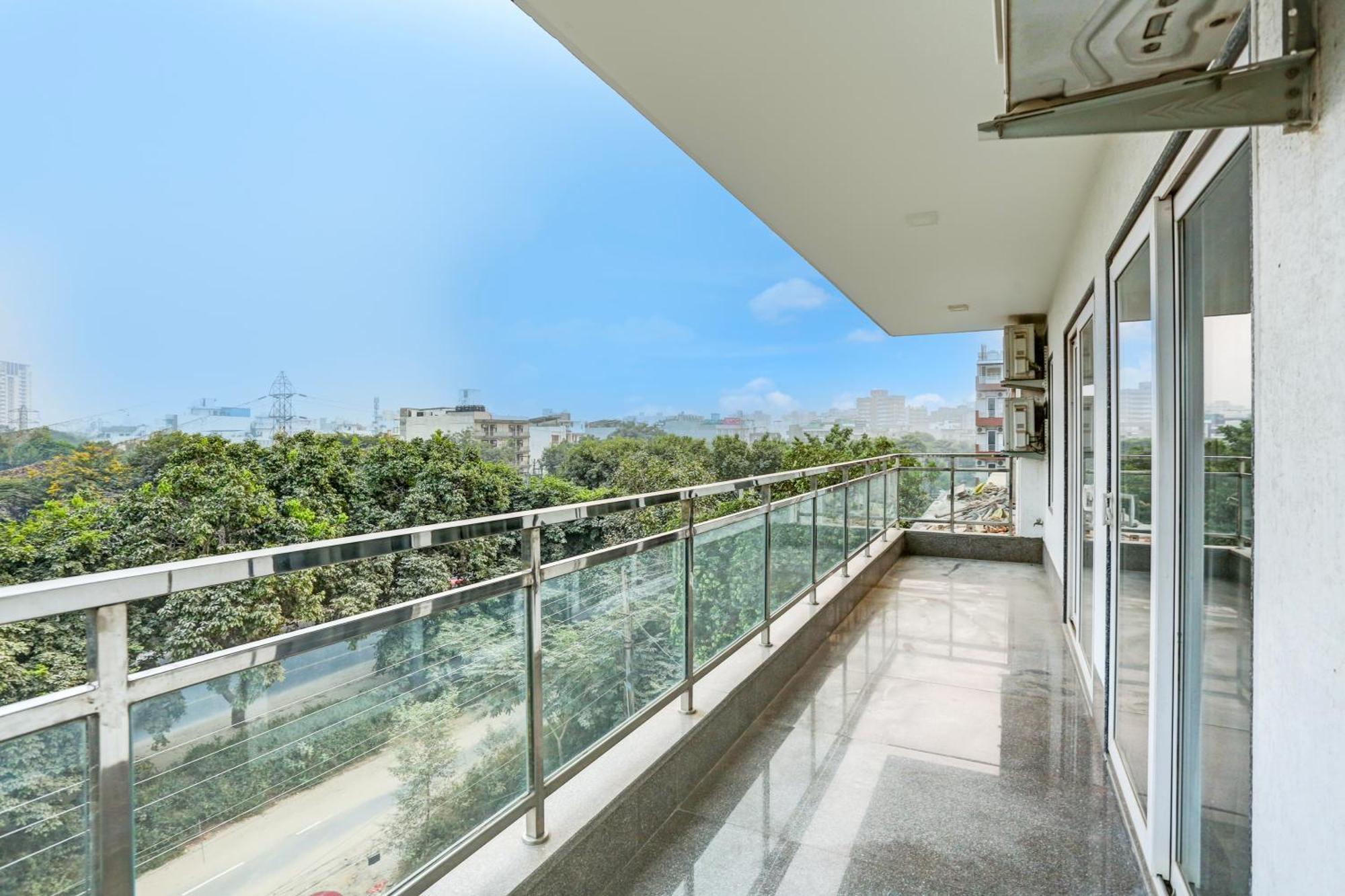 Hotel Greysky Medicity Gurgaon Dış mekan fotoğraf